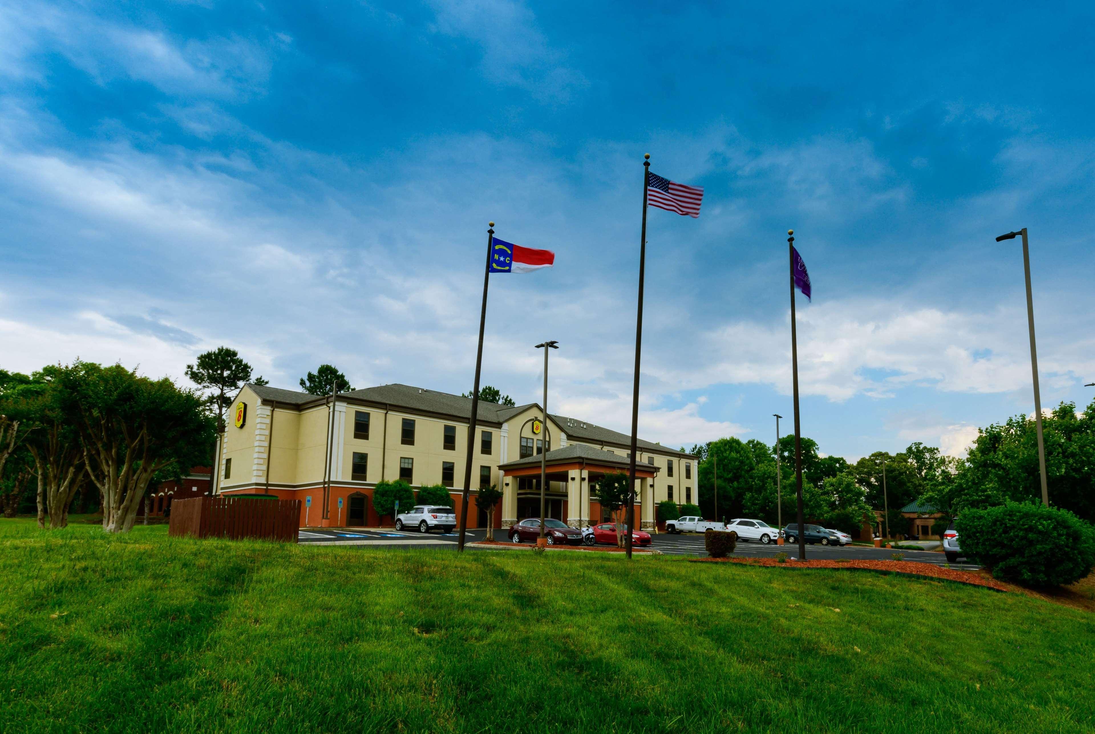 Super 8 By Wyndham High Point/Greensboro Buitenkant foto