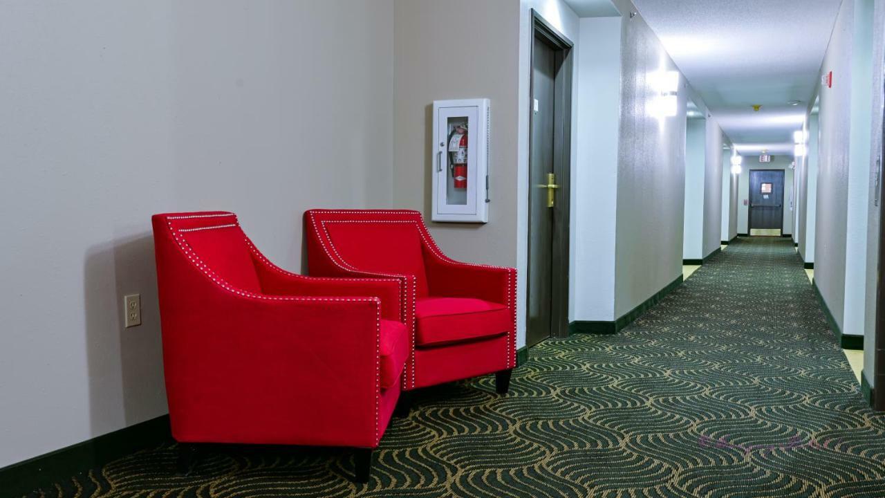 Super 8 By Wyndham High Point/Greensboro Buitenkant foto